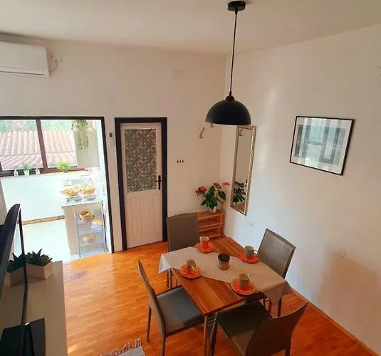 Leo Apartman *